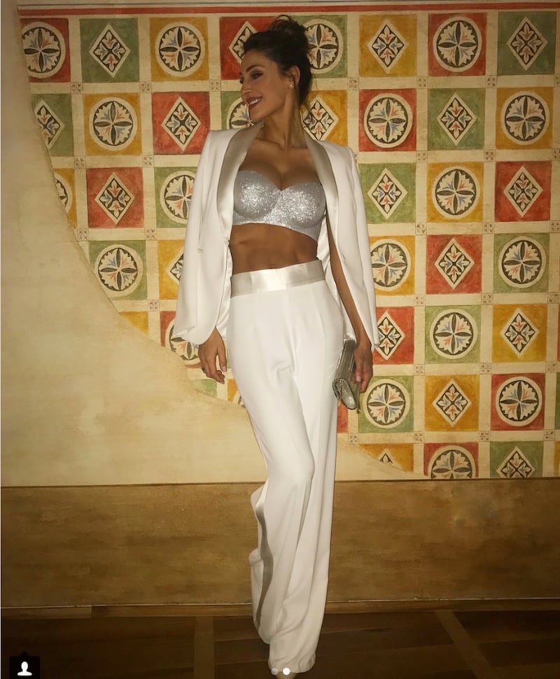 Anna Tatangelo sexy su Instagram 10