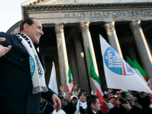 "Meno male che Silvio c'è". La canzone simbolo del Cav in cima alla classifica Spotify