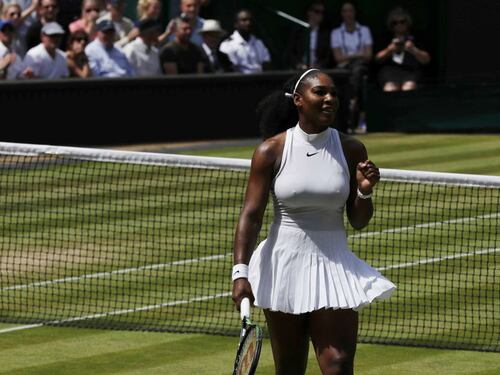 Il capezzolo di Serena Williams infiamma Wimbledon