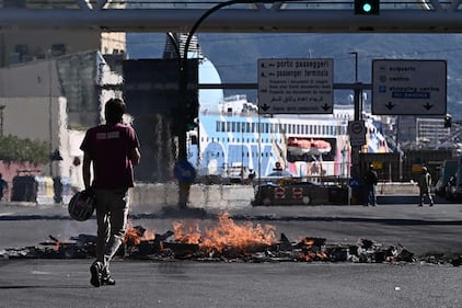Protesta al porto di Genova: pro Pal bloccano tutto 13