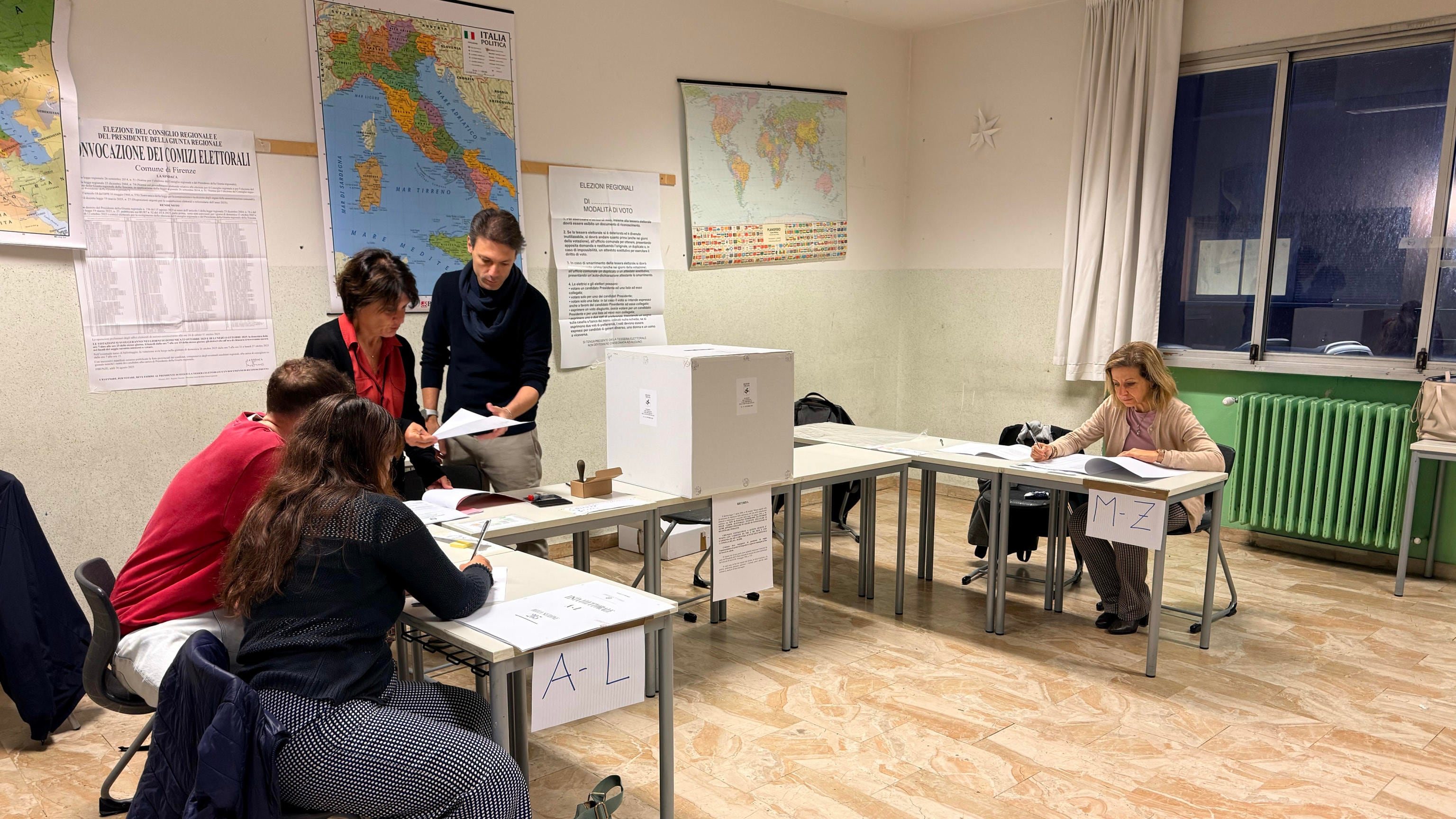 Affluenza intorno al 31%. Calo in tutte le Regioni al voto | Tutti i dati