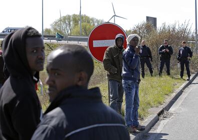 Calais invasa dai migranti 6