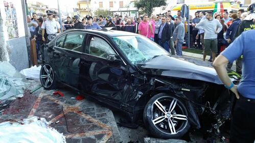 Auto piomba sul bar: travolti e uccisi quattro giovani 1
