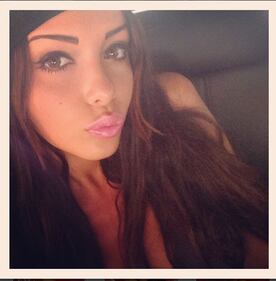 Nabilla Benattia, successo in rete 7