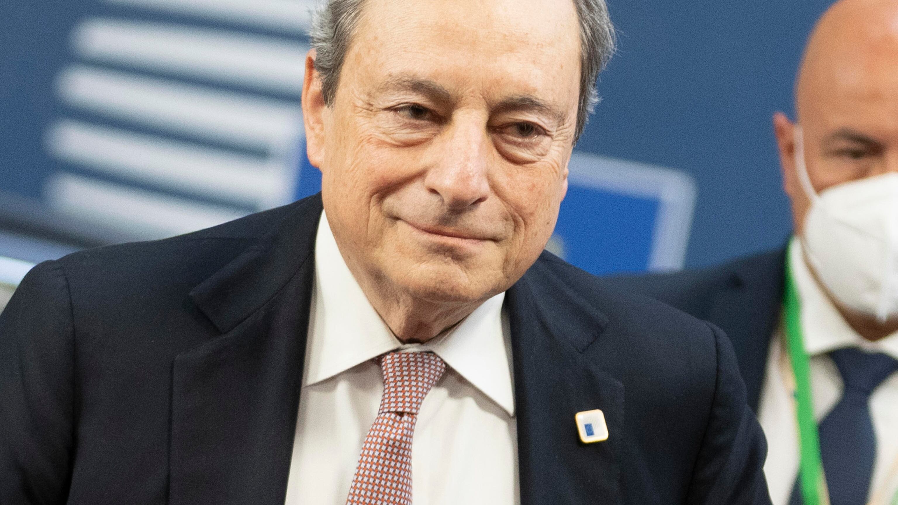 Draghi sente Putin: spiragli sui negoziati ma tempi lunghi. E il premier chiede un cessate il fuoco