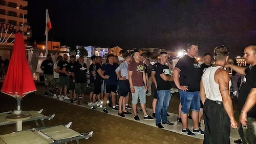 Rimini, ronde Forza Nuova in spiaggia 6
