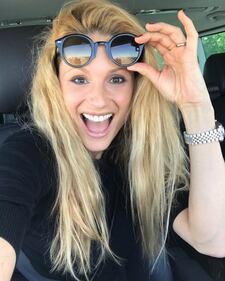 Michelle Hunziker, sfida di baci con Belen Rodriguez 30