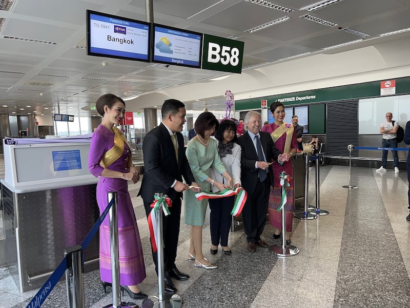 Taglio del nastro Thai a Malpensa