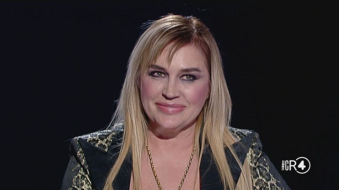 Lory Del Santo: "Lasciateci liberi o impazziremo. Non mi faccio vedere perché ho la ricrescita"