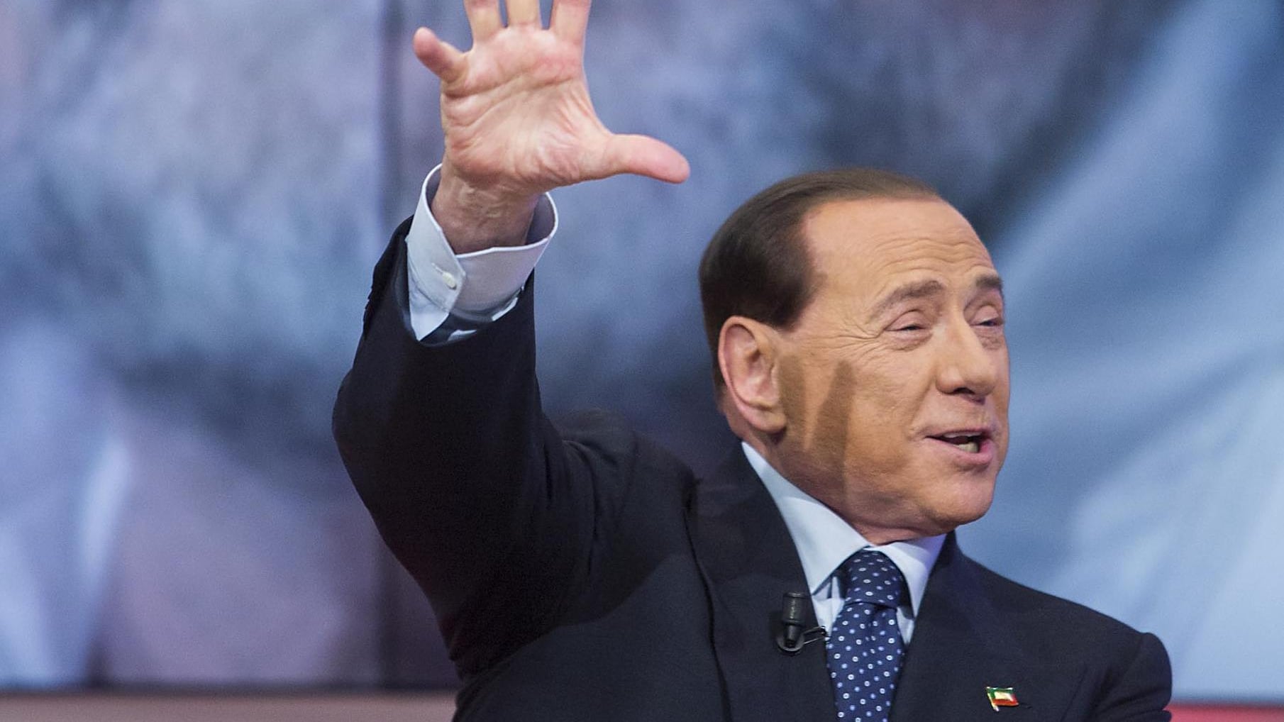 Il piano di Berlusconi per blindare il partito e tornare al voto nel 2015