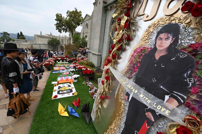 Michael Jackson ricordato dai fan: foto 4