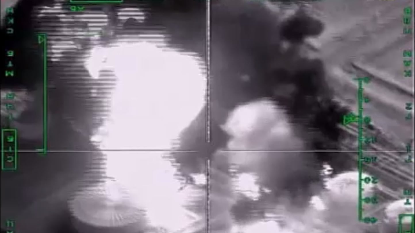 L'esultanza delle donne in Siria: "Grazie per le bombe anti-Isis"
