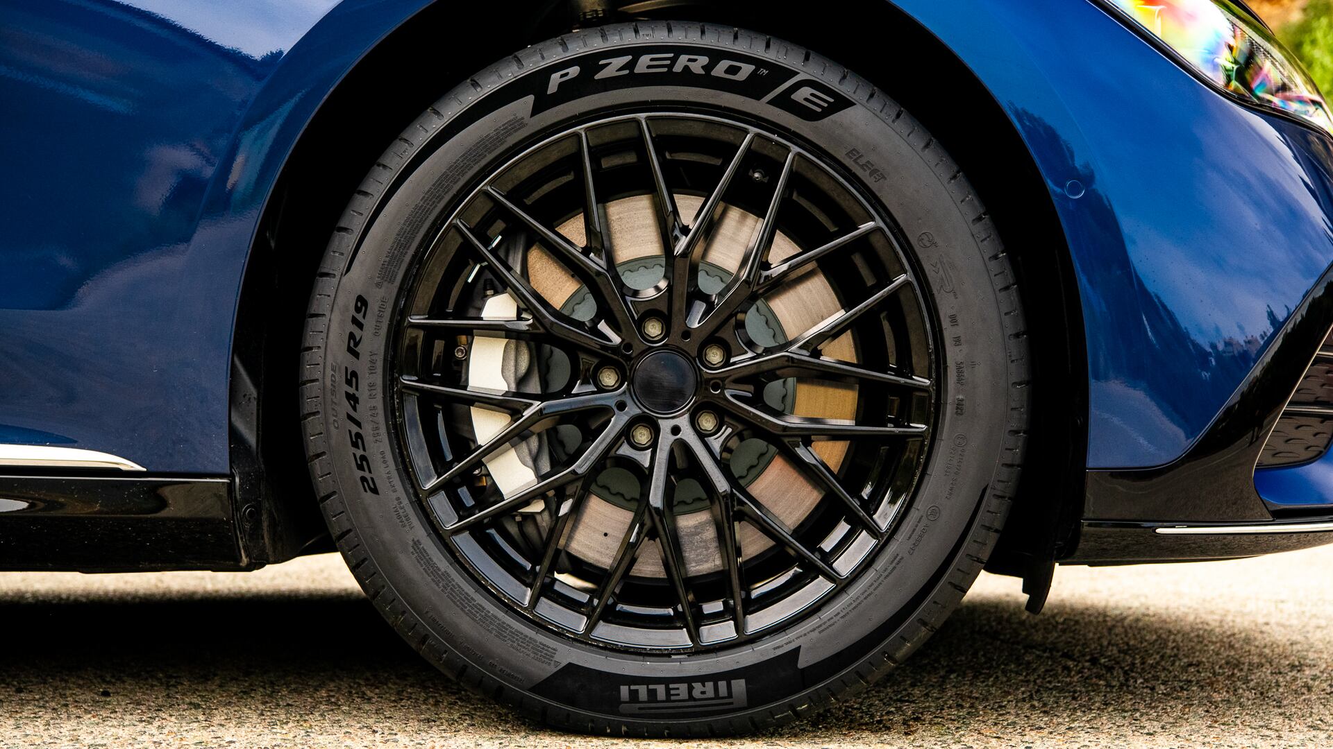 Pirelli lancia il nuovo logo che identifica gli pneumatici realizzati con materiali sostenibili