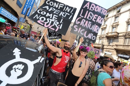 I cartelli choc al Gay Pride 4