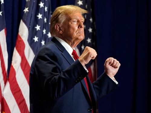 "Trump può correre per la Casa Bianca": la Corte suprema gela i democratici