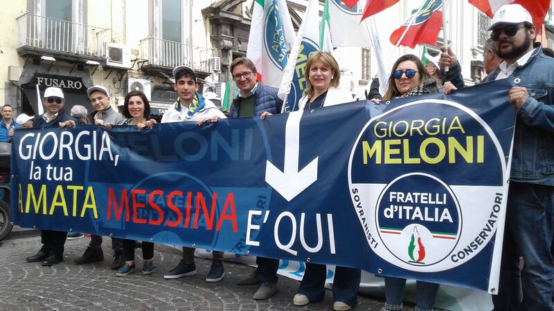 Fratelli d’Italia in corteo a Napoli: “Basta coi burocrati di Bruxelles e al Nazareno europeo” 7