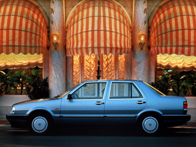 Lancia Thema, guarda la gallery 9