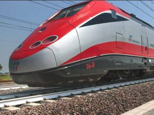 Napoli, pakistano compra biglietti del treno con carta clonata