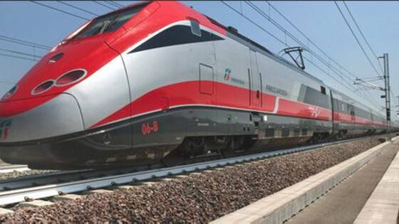Napoli, pakistano compra biglietti del treno con carta clonata