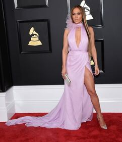 Grammy 2017, i look più sexy sul red carpet 16