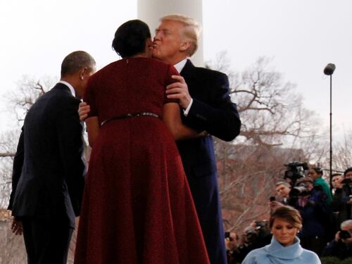 L'incontro tra Michelle e Melania: ecco le due first lady