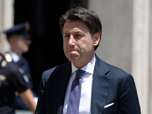 Conte e i 15 fedelissimi: il listino calato dall'alto non piace ai 5 Stelle