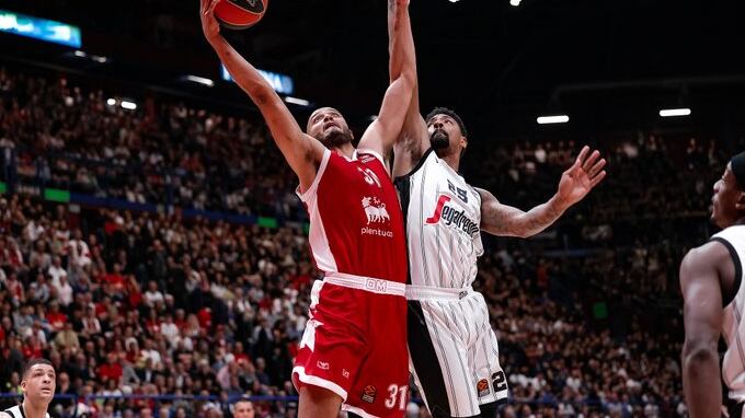 Eurolega, l'Olimpia Milano annienta la Virtus Bologna e tiene viva la speranza