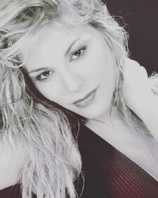 Naike Rivelli e Nina Moric, la strana coppia di Instagram 8