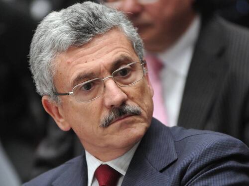 D'Alema nei guai: "Deve restituire 500mila euro"