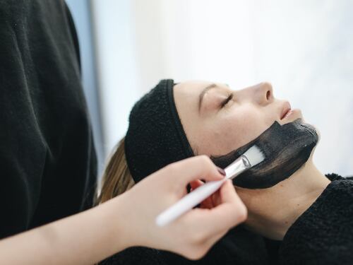 Peeling chimico, perché farlo a 60 anni