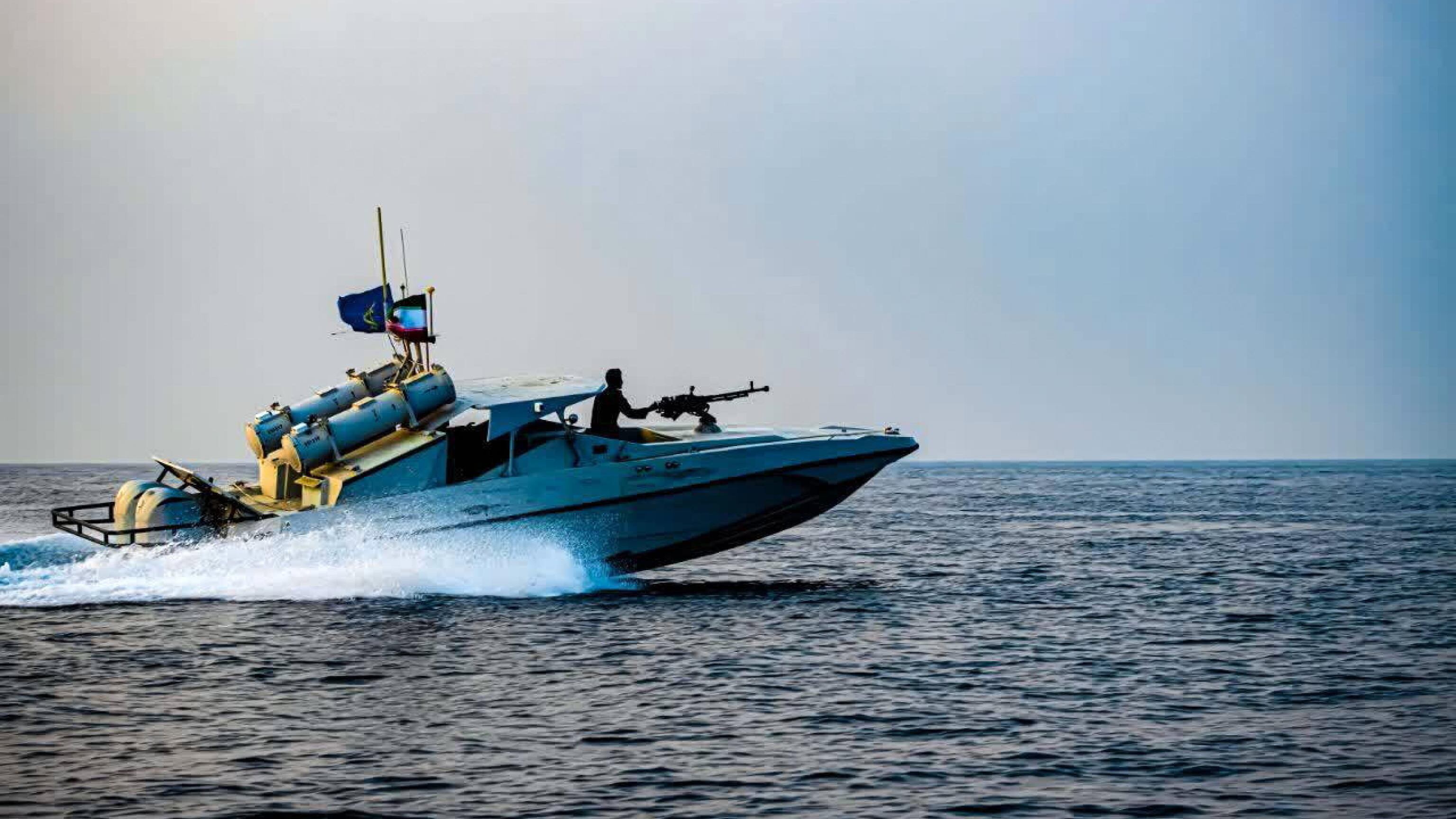 Non sono solo le mine a minacciare lo stretto di Hormuz: cos'è la Mosquito Fleet dell'Iran