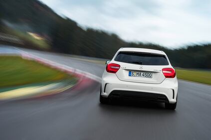 Mercedes A 45 AMG 10