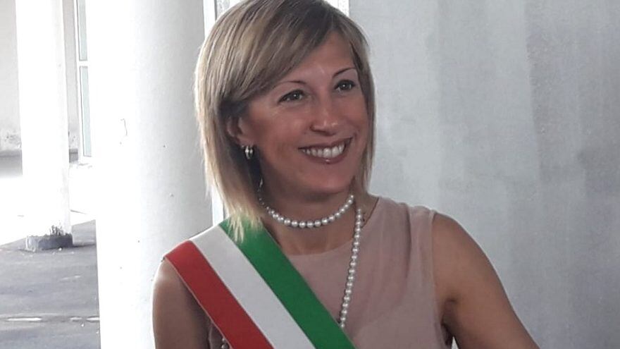 La sindaca di Castellanza muore di infarto dopo la festa del 25 aprile. "Aveva ancora la fascia tricolore"