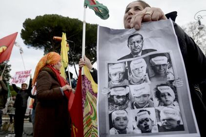 Protesta curda a Roma nel giorno della visita di Erdogan 6