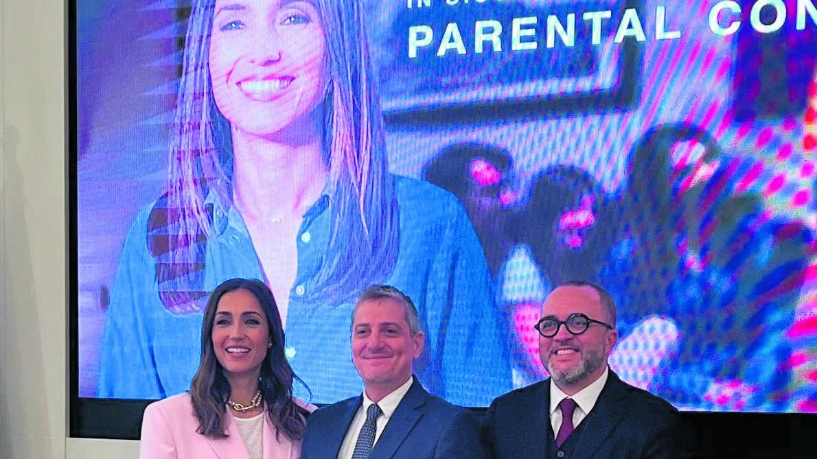 Spunta l'ipotesi di alzare i fondi per l'editoria. E parte lo spot per tutelare i minori sul web