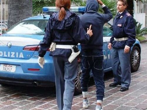 Roma, la furia del nigeriano contro un dipendente Atac e un carabiniere