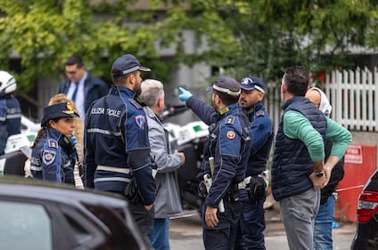 Donna accoltellata a Milano: è in pericolo di vita 1