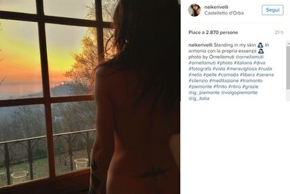 Naike Rivelli completamente nuda su Instagram 8