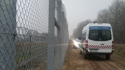 L'Ungheria ferma i migranti, ma non piace a Bruxelles 5