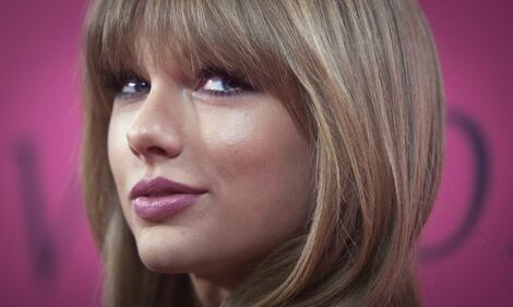 Taylor Swift con un tweet sbaraglia Apple 7