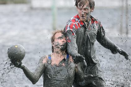 Arrivano le Mudflat Olympics, le Olimpiadi del fango 6