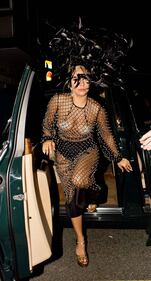 Lady Gaga: hot e con copricapezzoli d'argento a Londra 4