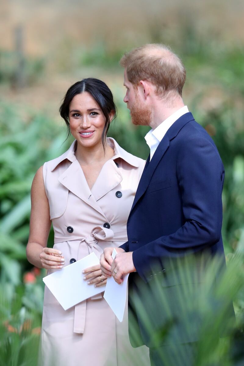 Meghan Markle in Africa: le foto della duchessa 3