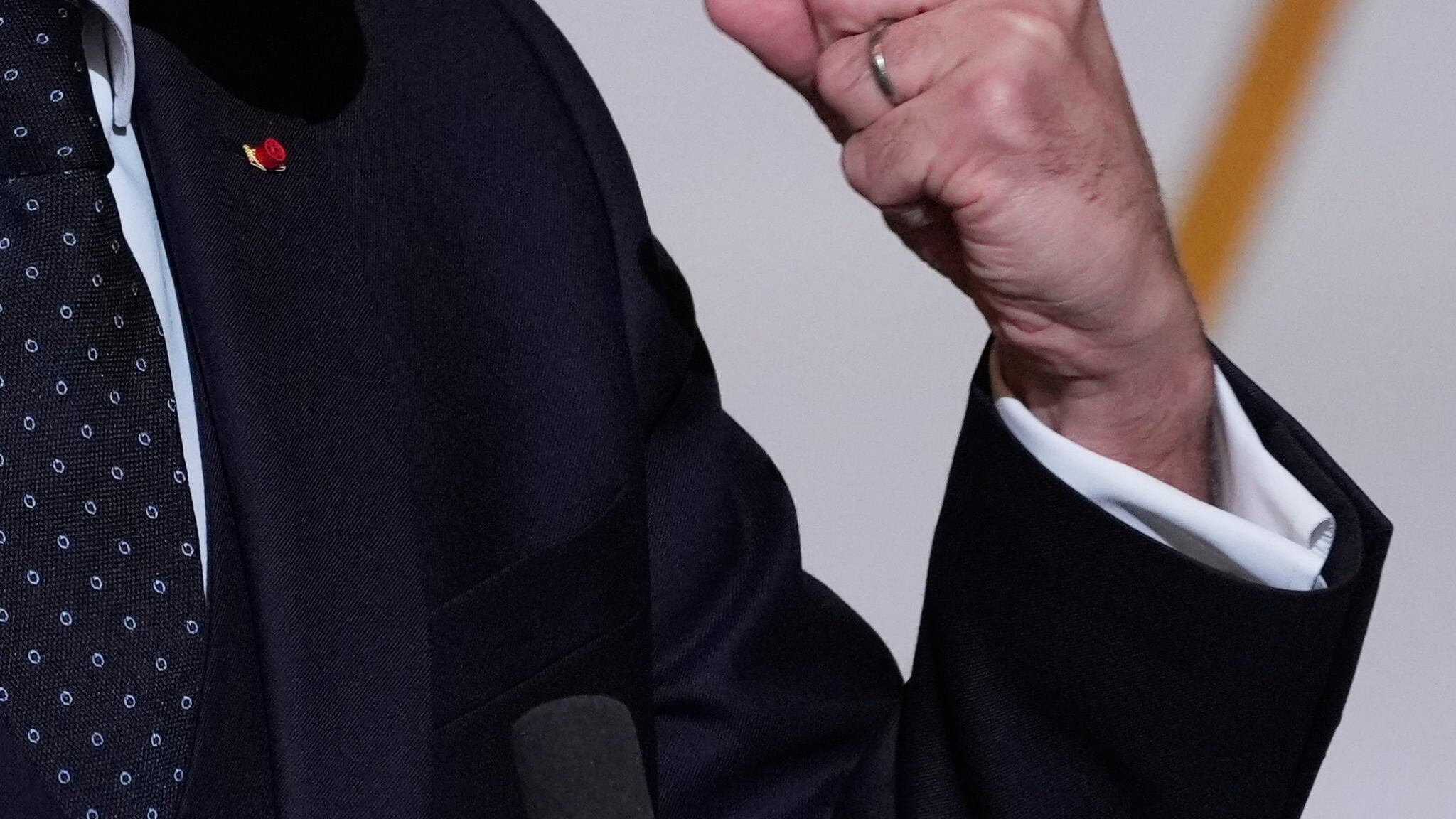 Ora sulla Groenlandia Macron perde la testa. "Trump colonialista"