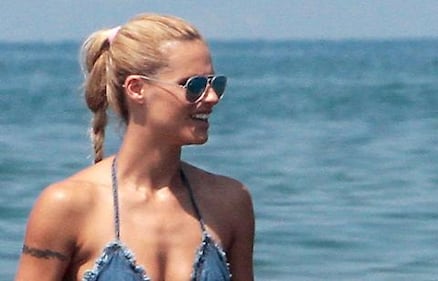 Michelle Hunziker e Aurora Ramazzotti, belle al mare 4