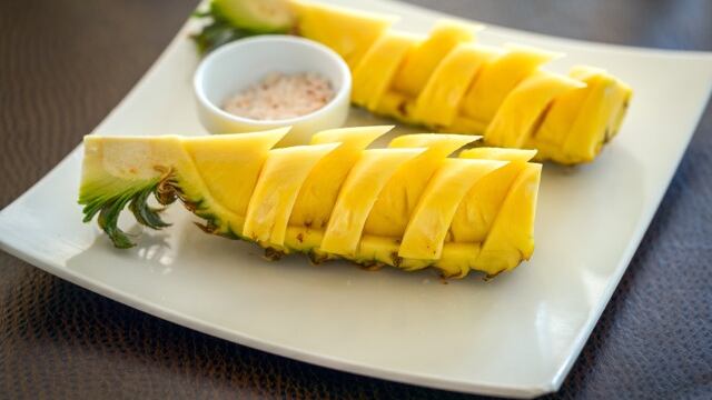 Vitamine e sali Dieta dell'ananas da mattina a sera
