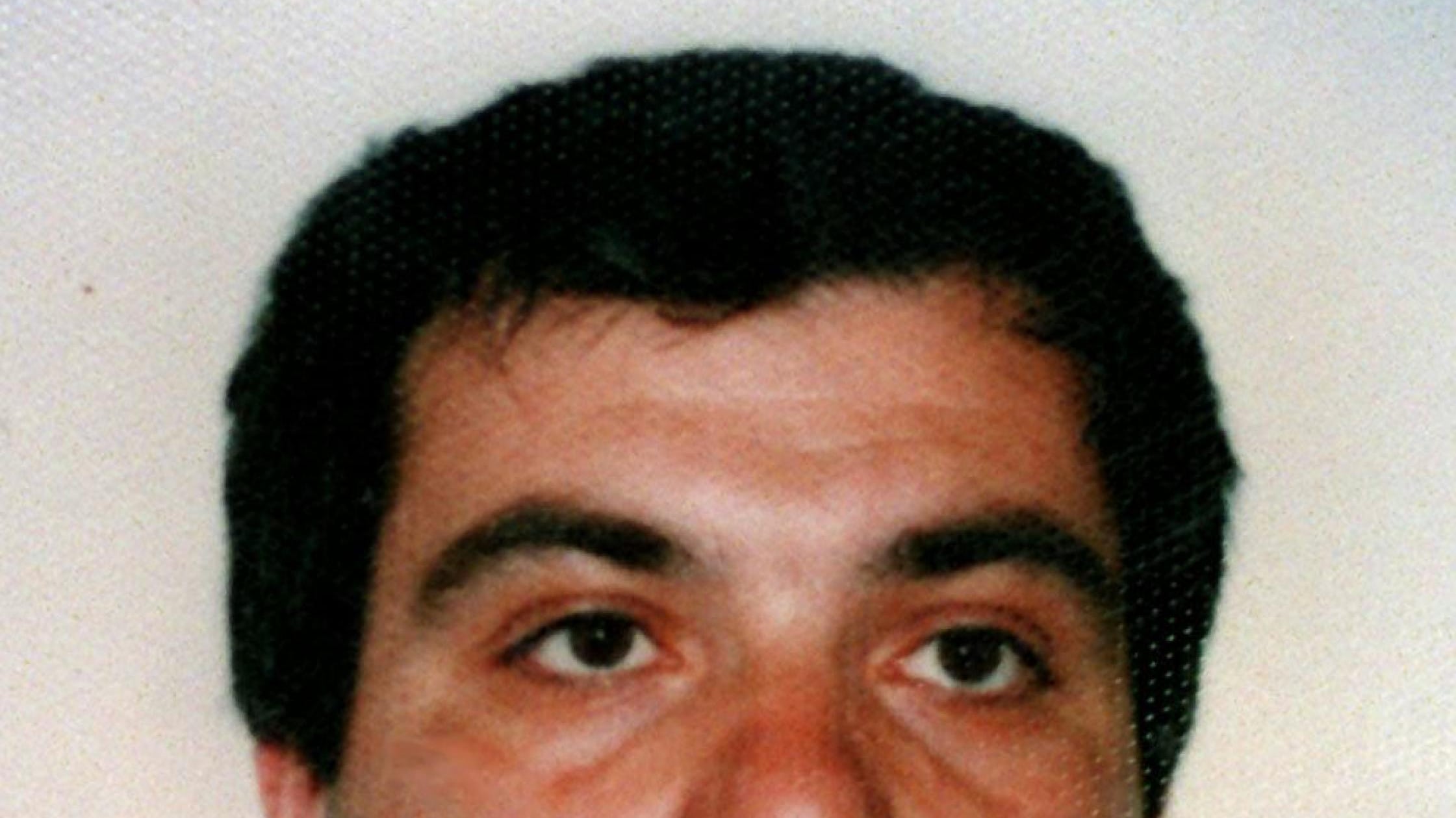 Blitz degli investigatori dal suicida Gugliotta, l'ex della Uno Bianca
