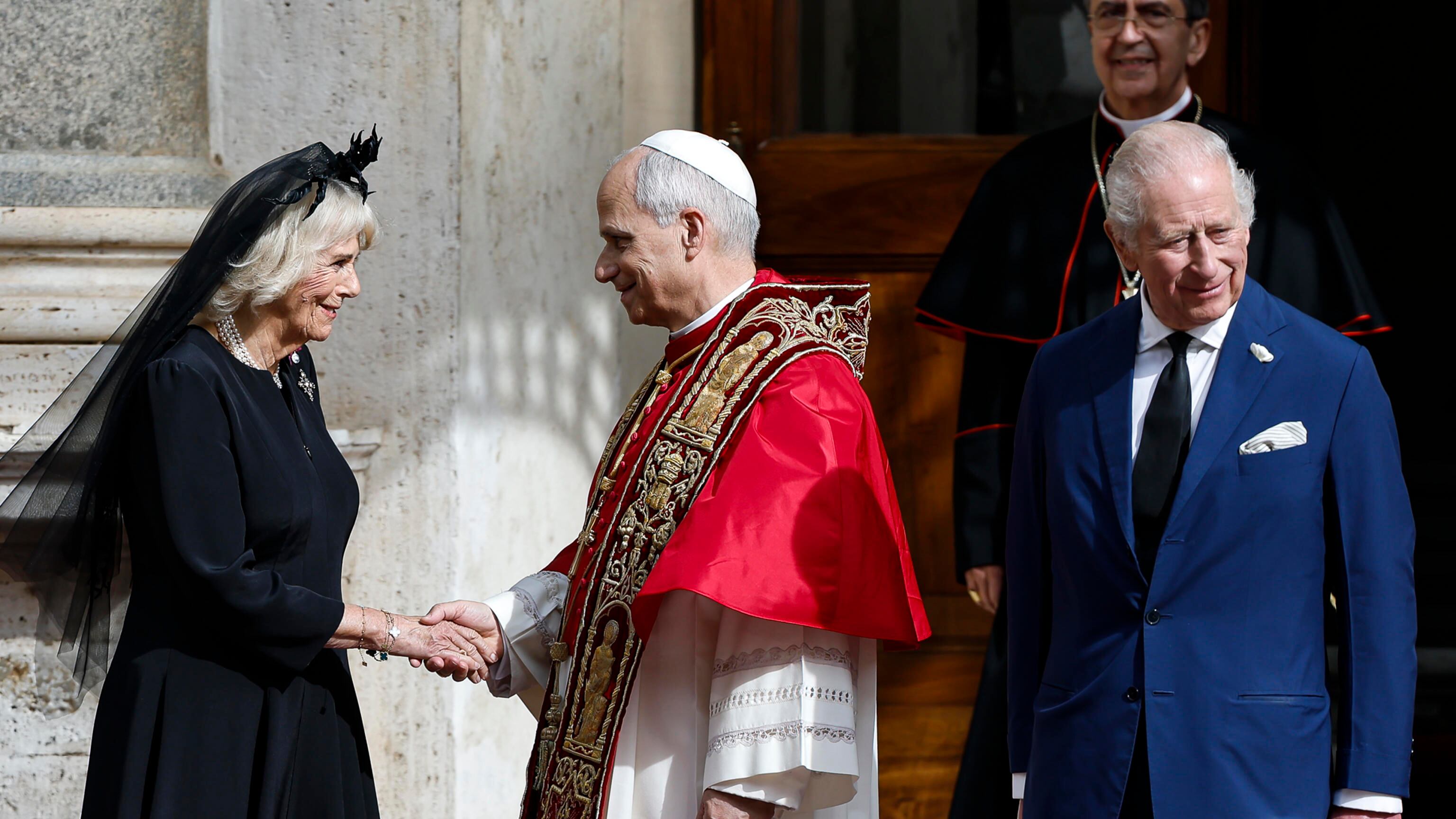 Leone, Carlo e Camilla: preghiera storica