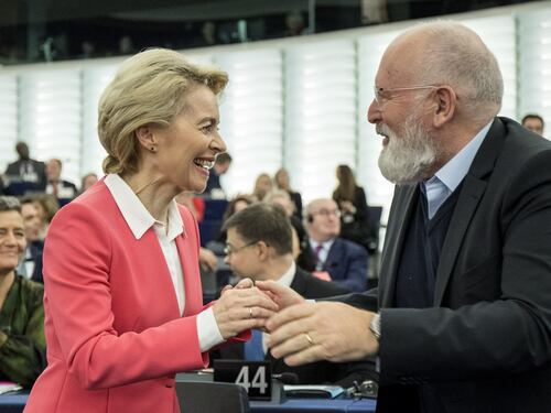 Timmermans attacca l'Italia: "Il sovranismo è una sbornia"