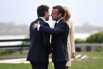 Il G7 "al bacio" 1